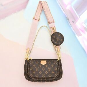 LOUIS VUITTON  MULTI POCHETTE